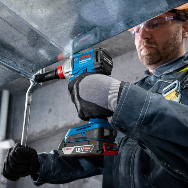 Акумуляторний ударний гайковерт BOSCH GDX 18V-285 (06019N2120) (СОЛО ВЕРСІЯ без аку та зп)