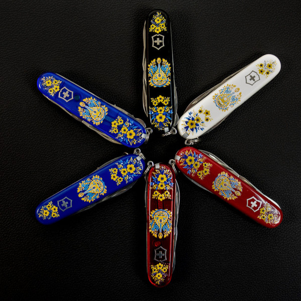 Складаний ніж Victorinox CAMPER UKRAINE Українські мотиви 1.3613.T1370u