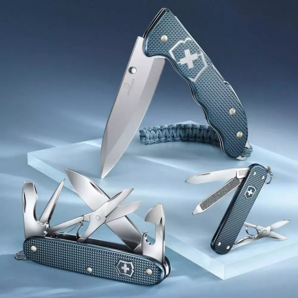 Ніж-брелок 58 ммVictorinox Classic SD Alox Limited Edition 2026 Glacial Blue 5 функцій льодяний синій (0.6221.L26) Ніж-брелок 58 ммVictorinox Classic SD Alox Limited Edition 2026 Glacial Blue 5 функцій льодяний синій (0.6221.L26)