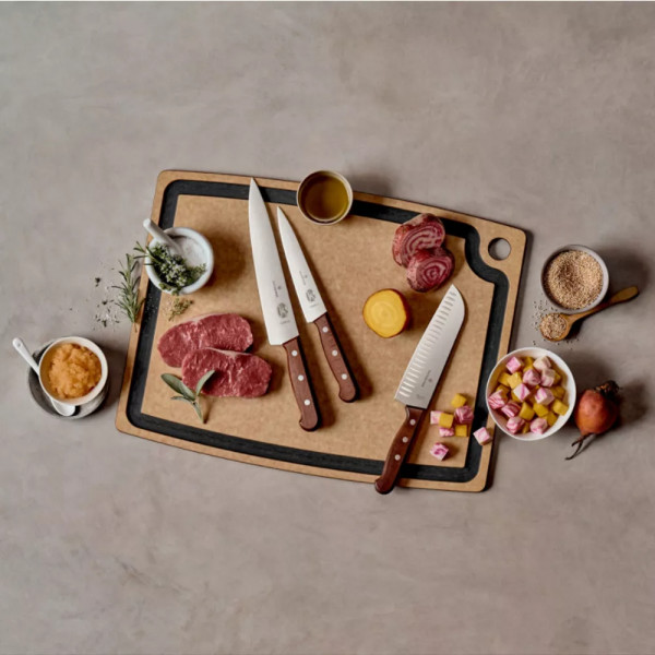 Дошка для нарізання з жолобком Victorinox Epicurean Gourmet середня M композит Коричневий 445x330x9мм ( 7.4129) Дошка для нарізання з жолобком Victorinox Epicurean Gourmet середня M композит Коричневий 445x330x9мм ( 7.4129)