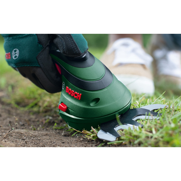 Кущоріз-ножиці акумуляторний Bosch ISIO 3 в чохлі з ножем для трави, ножем кущоріза та з/п 0600833108