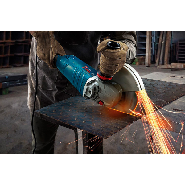 Кутова шліфмашина Bosch Professional GWS 24-230 P 06018C3100