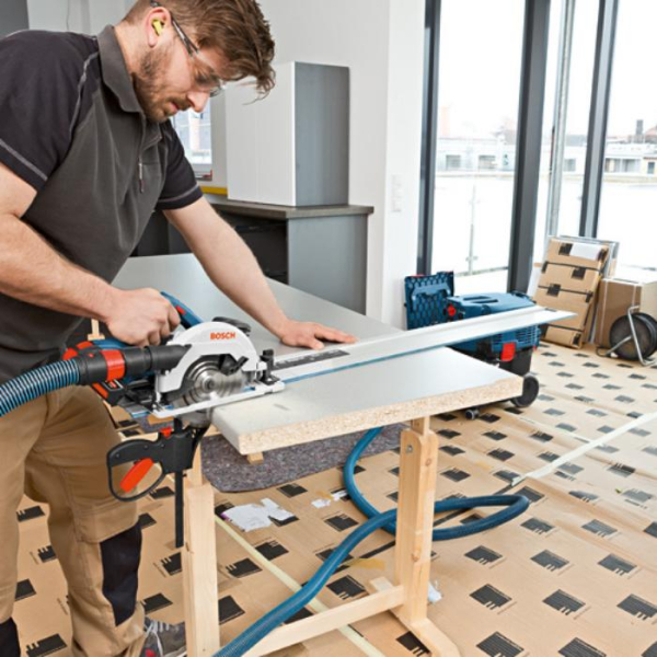 Акумуляторна циркулярна пила Bosch GKS 18V-57 G Professional, без акб та з/п 06016A2101