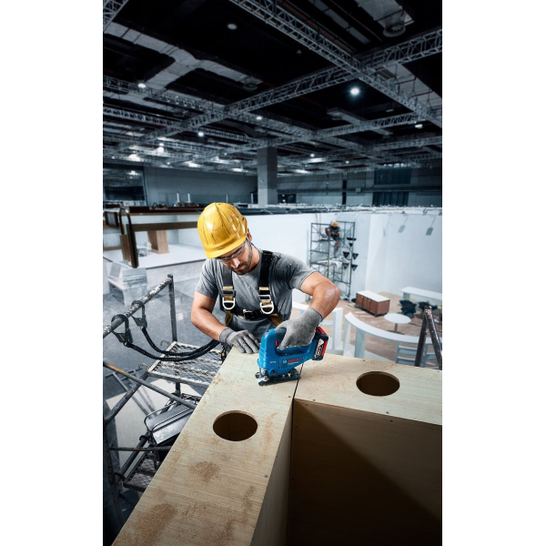 Акумуляторний лобзик Bosch GST 183-LI Professional без акб і з/п, в картоні 06015B7020