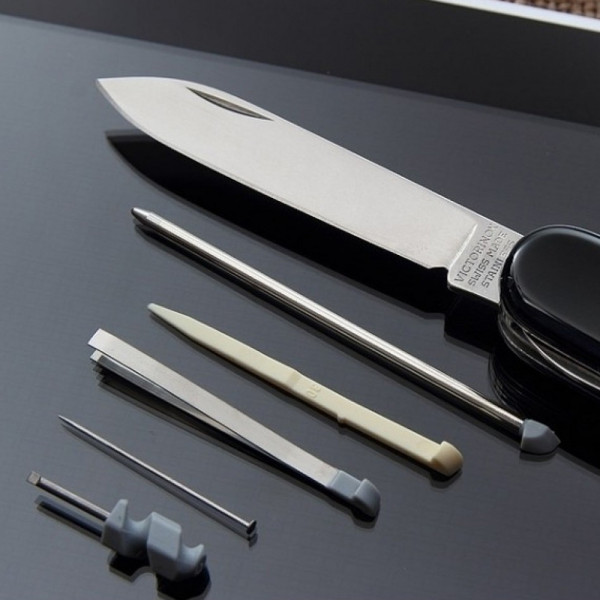 Складаний ніж Victorinox COMPACT 1.3405.3