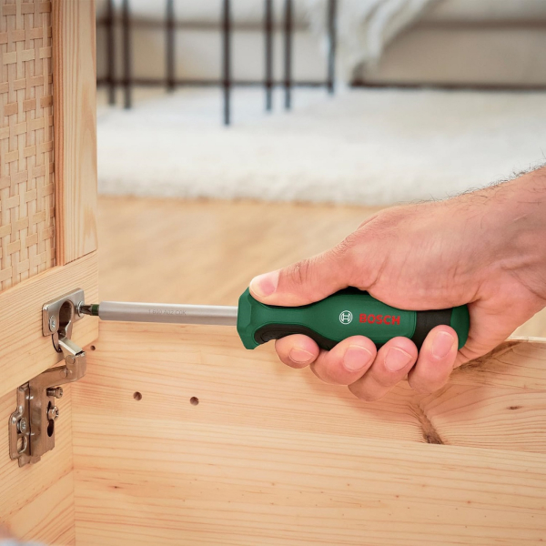 Удосконалений набір ручних інструментів Bosch, 52 шт 1600A02BY7 Удосконалений набір ручних інструментів Bosch, 52 шт 1600A02BY7