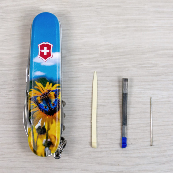 Складаний ніж Victorinox CAMPER UKRAINE Соняшники та метелик 1.3613.7.T3200pw