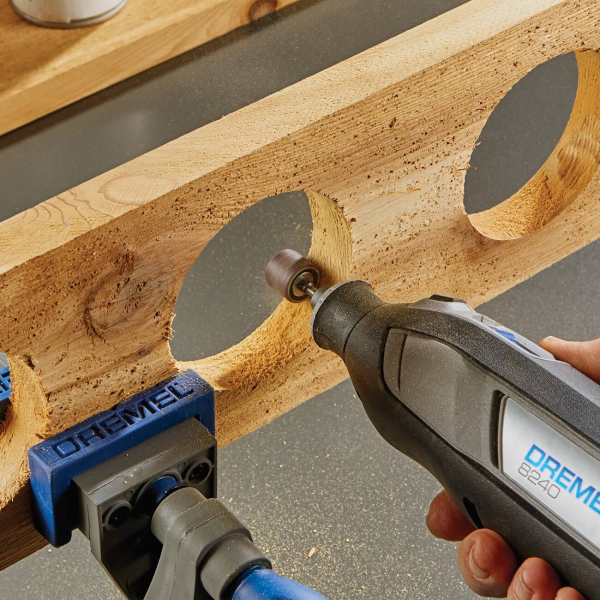 Акумуляторний мультиінструмент Dremel 8240-3/45 з акб 12V 2.0 Ah, з/п GAL 12V-20, насадками і аксесуарами, в сумці F0138240JF