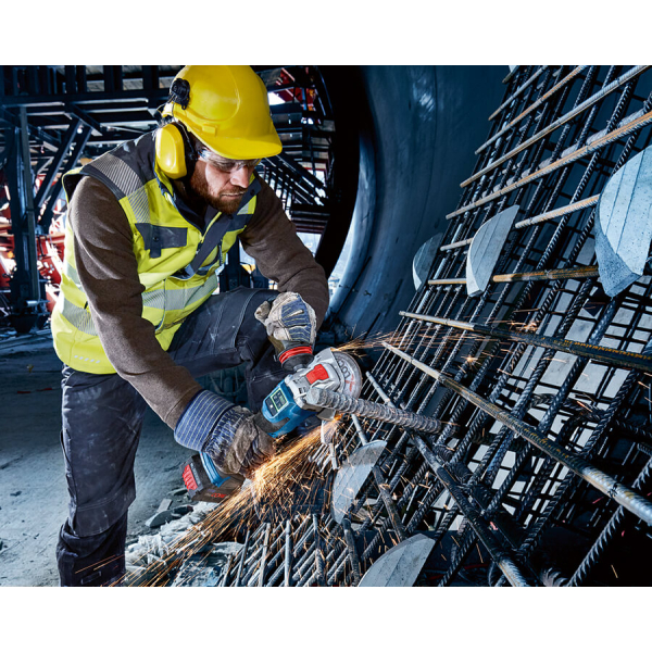 Акумуляторна безщіткова болгарка Bosch Professional GWX 18V-15 SC з регулюванням в L-Boxx 136 без акб та з/п 06019H6500