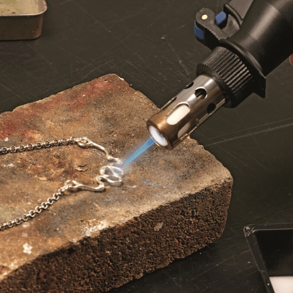 Паяльник газовий Dremel VersaTip 2000-6 F0132000KE Паяльник газовий Dremel VersaTip 2000-6 F0132000KE