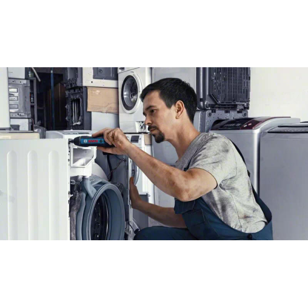 Акумуляторний шурупокрут Bosch Professional GO 2 у кейсі 06019H2103