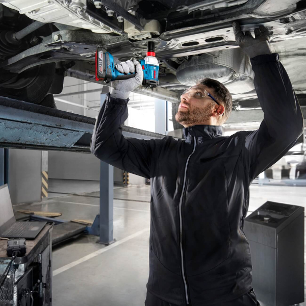 Акумуляторний ударний гайкокрут Bosch Professional GDX 18V-285 з 2 акб GBA 18V 4 Ah та з/п GAL 18V-40, в L-BOXX 06019N2102