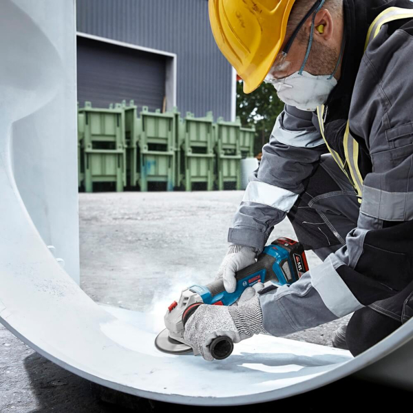 Акумуляторна кутова шліфмашина Bosch GWS 18V-11 S Professional з 2 акб GBA 18V 5 Ah та з/п GAL 1880 CV, в L-BOXX 136 06019N4002