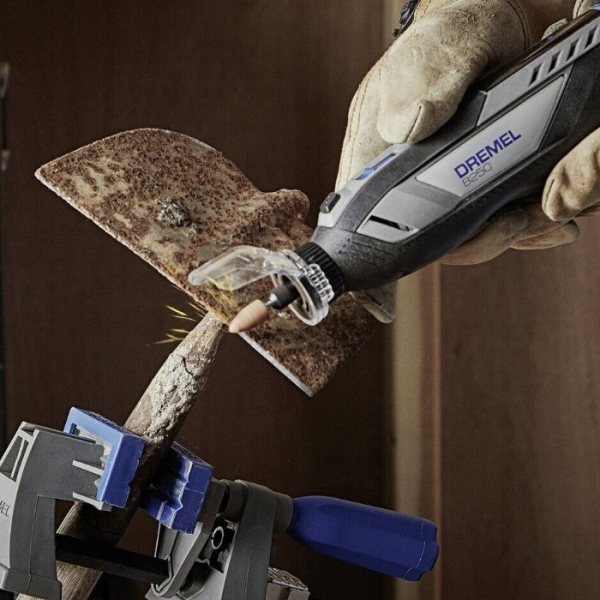 Акумуляторний мультиінструмент Dremel 8250-5/65, 2 акб 12 V 2.0 Ah, з/п GAL12V-20, аксесуари, в коробці F0138250JF