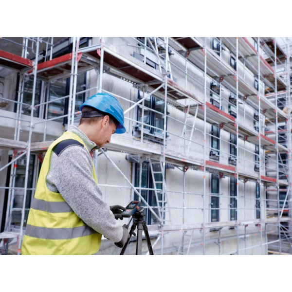 Лазерний далекомір Bosch Professional GLM 150-27 C з чохлом 0601072Z00