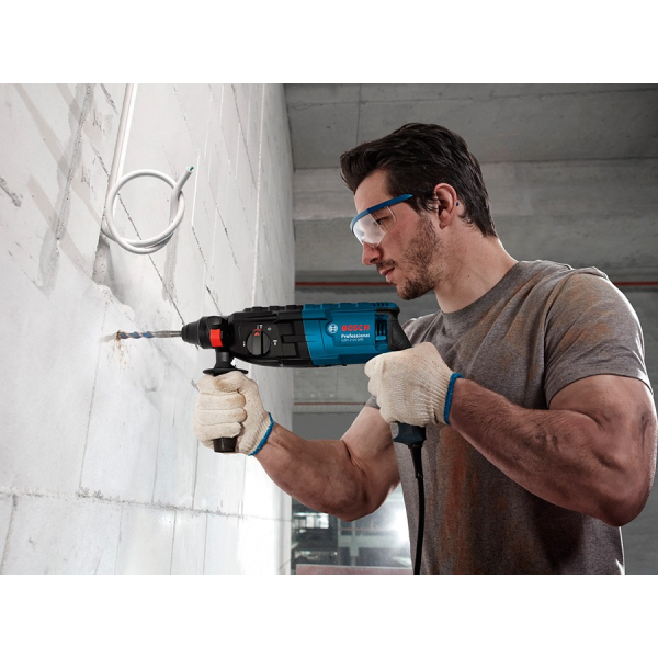 Перфоратор Bosch Professional GBH 240 в чемодані 0611272100