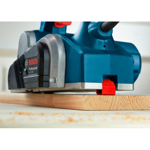 Рубанок Bosch Professional GHO 6500 із паралельним упором, заточуючим пристроєм, калібрувальним шаблоном 0601596000