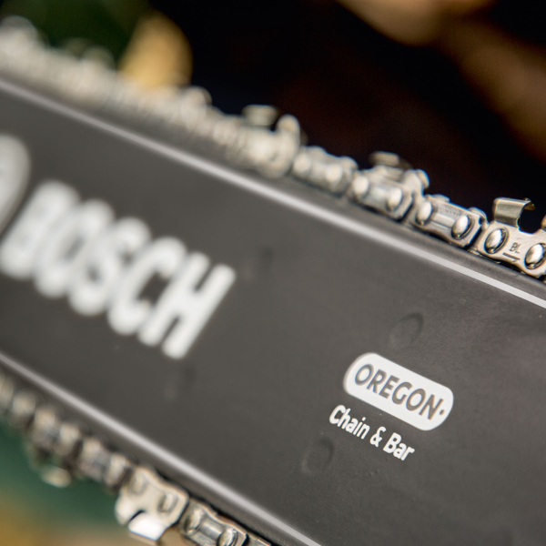 Ланцюгова пила Bosch UniversalChain 40 06008B8402