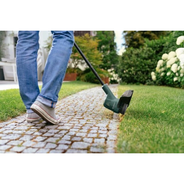 Акумуляторний тример Bosch EasyGrassCut 18V-230 із 1 акб PBA 18V 2.0Ah W-B і з/п AL 1810 CV