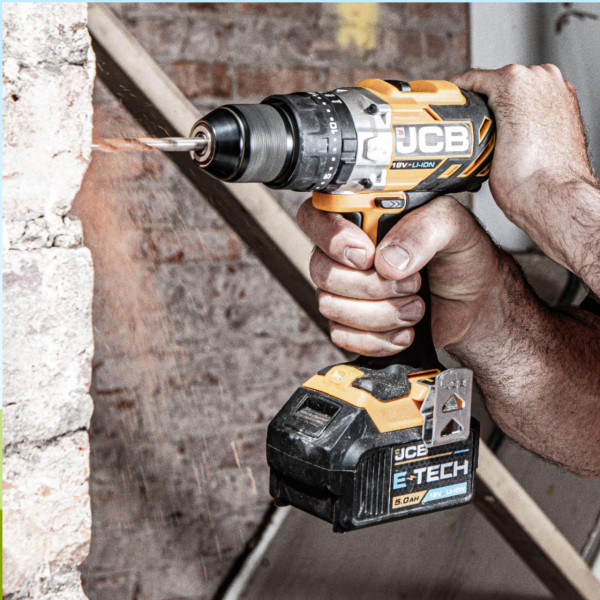Дриль-шуруповерт акумуляторний (JCB-18CD-BE) 18V, max 45Nm в комплекті із зарядним пристроєм (JCB-18VFC-E) 2.4A та батареєю акумуляторною (JCB-20LI-E) 2.0AH JCB-18CD-2XB-E