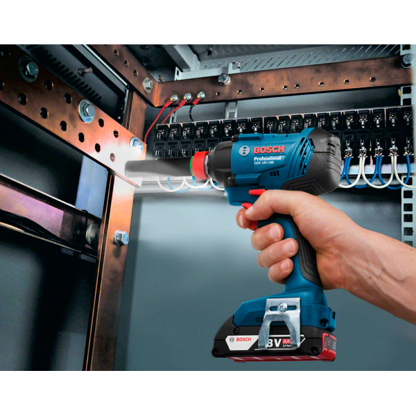 Гайкокрут ударний акумуляторний Bosch Professional GDX 180-LI з 2 акб GBA 18V 2.0Ah, з/п GAL 18V-40, в чемодані