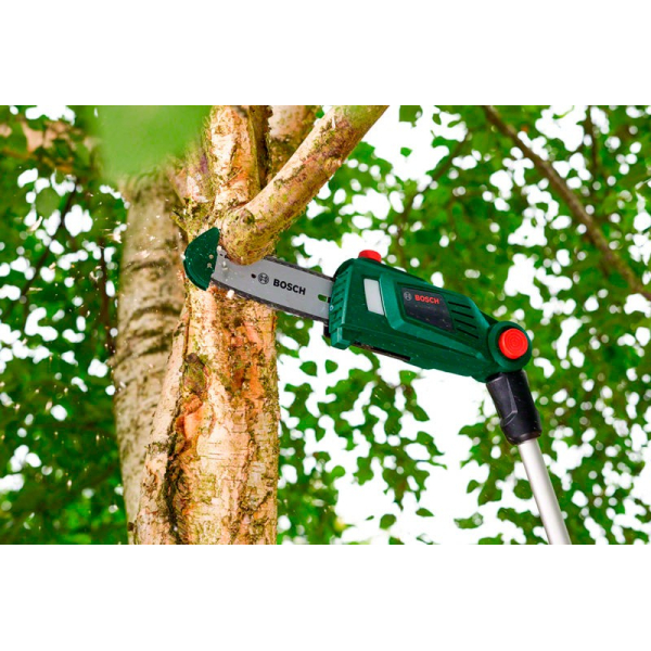 Акумуляторний телескопічний висоторіз Bosch UniversalChainPole 18, 1 акб PBA 18V 2.5Ah, з/п AL 18V-20