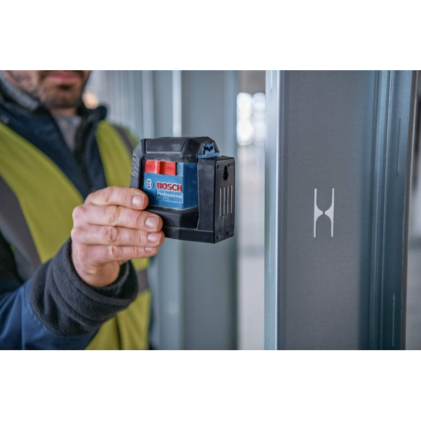 Лазерний нівелір Bosch Professional GLL 12-22 з батарейками і чохлом 0601065220