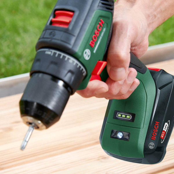 Акумуляторний дриль-шурупокрут Bosch UniversalDrill 18V-60 із 2 акб 2 Ah і з/п AL 18V-20 у кейсі 06039D7002