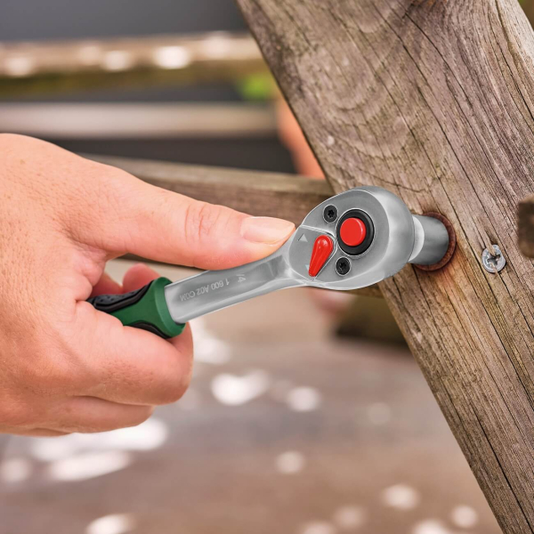 Набір тріскачки 1/4" з торцевими головками, адаптером та подовжувачами Bosch, 14 шт 1600A02BY0