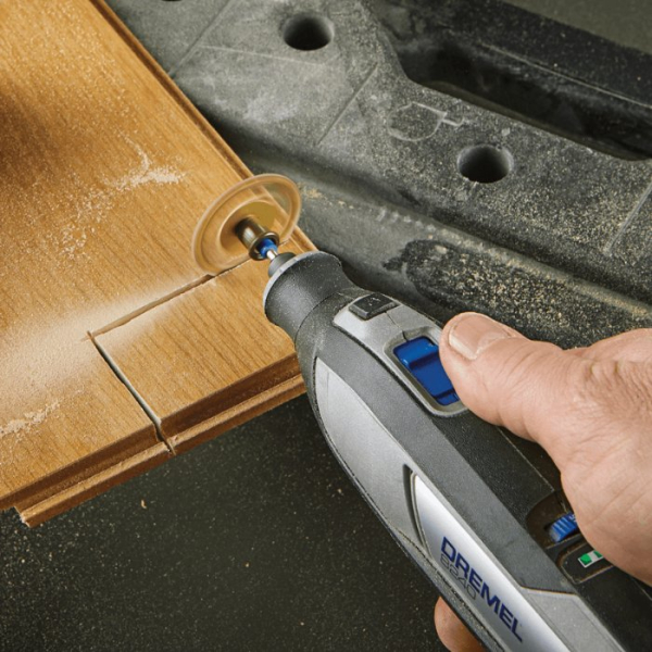 Акумуляторний мультиінструмент Dremel 8240-5, акб 12 V 2.0 Ah, з/п GAL12V-20, аксесуари F0138240JA Акумуляторний мультиінструмент Dremel 8240-5, акб 12 V 2.0 Ah, з/п GAL12V-20, аксесуари F0138240JA