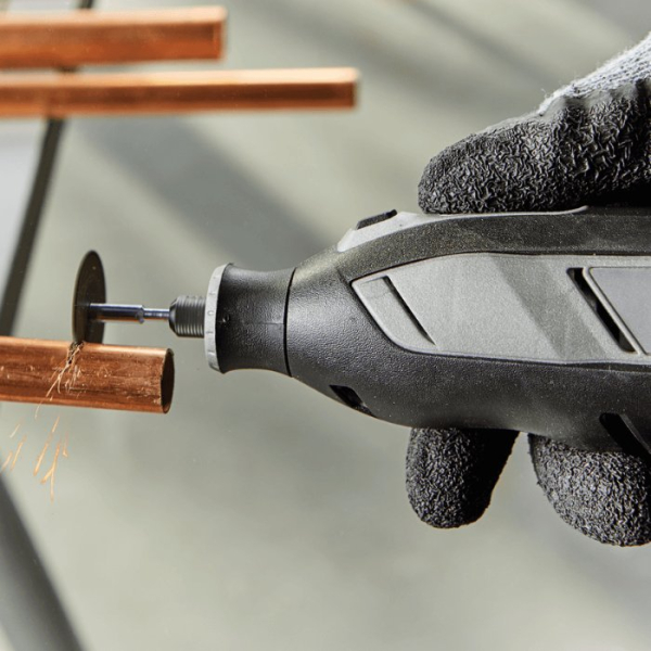 Акумуляторний мультиінструмент Dremel 8240-5, акб 12 V 2.0 Ah, з/п GAL12V-20, аксесуари F0138240JA Акумуляторний мультиінструмент Dremel 8240-5, акб 12 V 2.0 Ah, з/п GAL12V-20, аксесуари F0138240JA