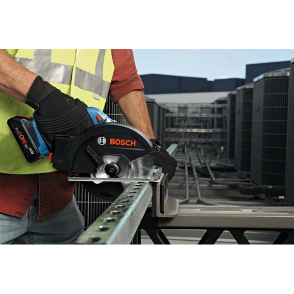 Акумуляторна циркулярна пилка BOSCH GKM 18V-50 (06016B8000) (SOLO - без акумулятора та ЗУ)