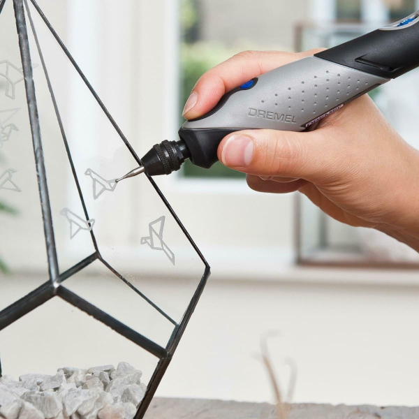 Багатофункціональний інструмент Dremel Stylo+ з 15 насадками F0132050JM Багатофункціональний інструмент Dremel Stylo+ з 15 насадками F0132050JM