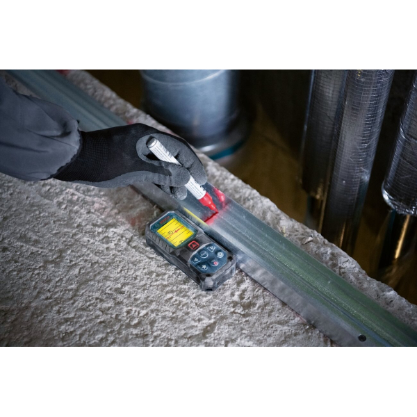 Лазерний далекомір Bosch Professional GLM 50-22 з чохлом 0601072S00