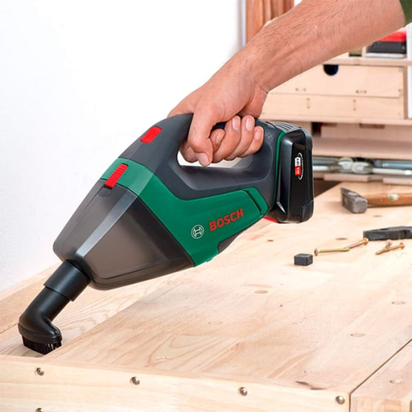 Пилосос Bosch UniversalVac 18 (06033B9102) (Solo версія без аку та ЗП)