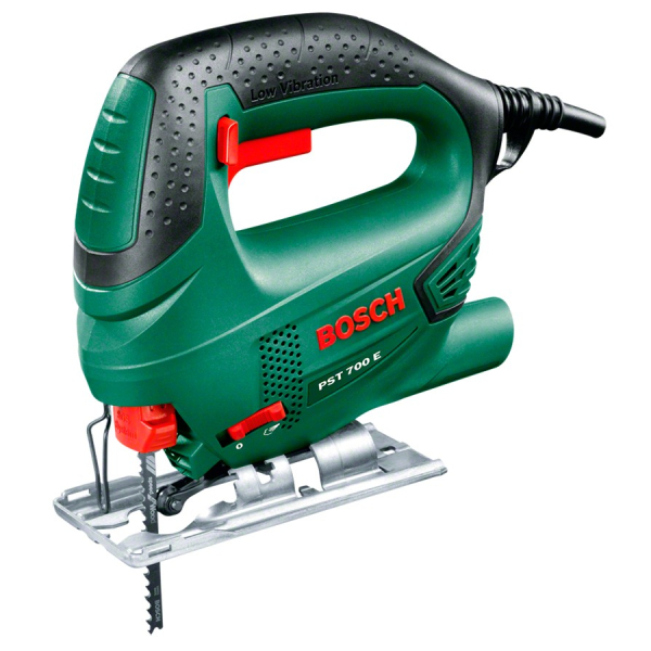 Лобзик Bosch PST 700 E в чемодані 06033A0020