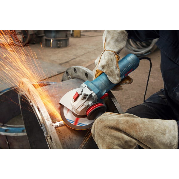 Кутова шліфмашина Bosch Professional GWS 12-125 S з регулюванням і антивібраційною рукояткою 06013A6020