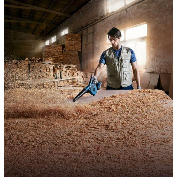 Акумуляторна повітродувка Bosch GBL 18V-120 (06019F5100) (Без АКБ та ЗУ) Акумуляторна повітродувка Bosch GBL 18V-120 (06019F5100) (Без АКБ та ЗУ)