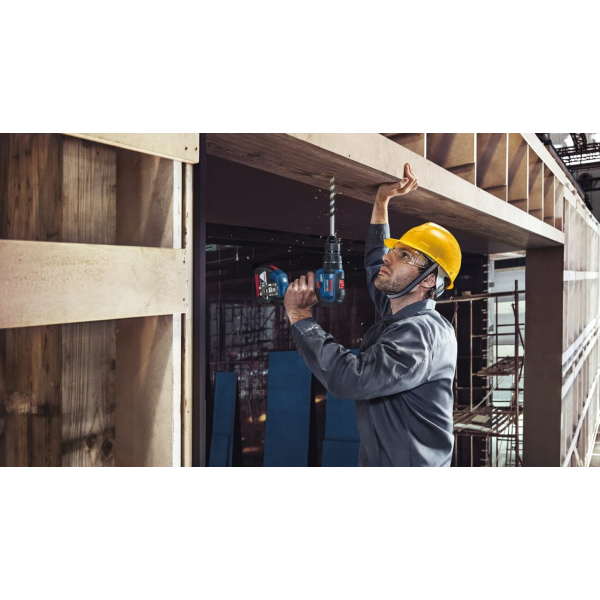 Безщітковий акумуляторний ударний дриль-шурупокрут Bosch Professional GSB 18V-50 06019H5106