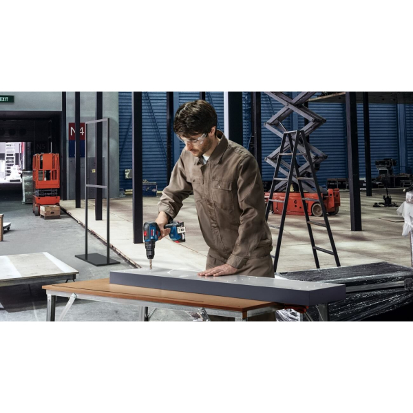Безщітковий акумуляторний ударний дриль-шурупокрут Bosch Professional GSB 18V-50 06019H5106