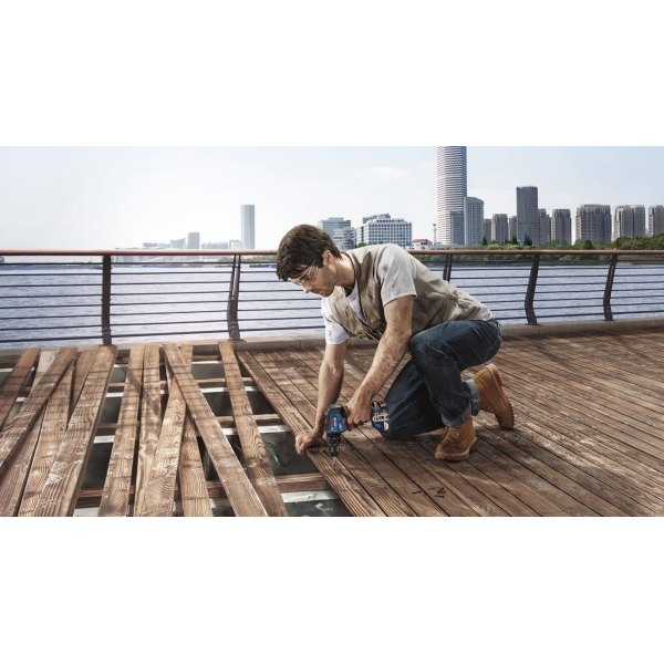 Безщітковий акумуляторний ударний дриль-шурупокрут Bosch Professional GSB 18V-50 06019H5106