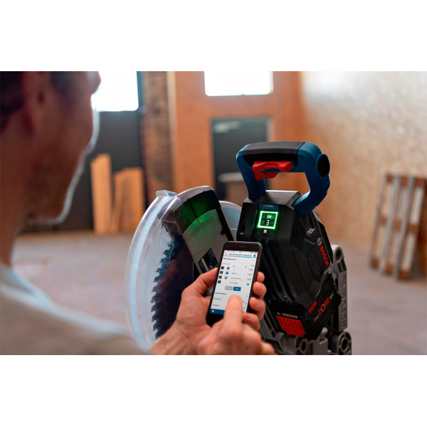 Акумуляторна торцювальна пила Bosch Professional GCM 18V-305 GDC, без акб 0601B43000