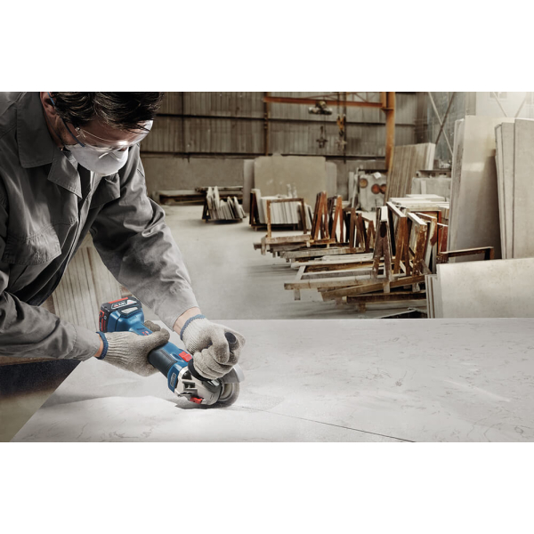 Акумуляторна безщіткова кутова шліфмашина Bosch Professional GWS 18V-10 без акб та з/п 06019J4002