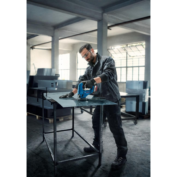 Акумуляторний лобзик Bosch Professional GST 183-LI з акб GBA 18V 4 Ah і з/п GAL 18V-20, в кейсі