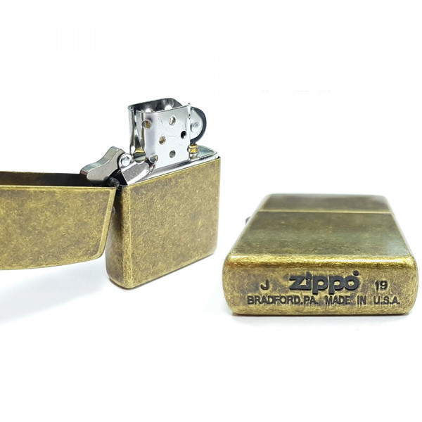 Запальничка Zippo (Зіппо) FLAT BTM ANTIQUE BRASS 201FB Запальничка Zippo (Зіппо) FLAT BTM ANTIQUE BRASS 201FB
