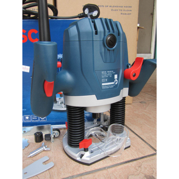 Фрезер Bosch Professional GOF 130 06016B7000