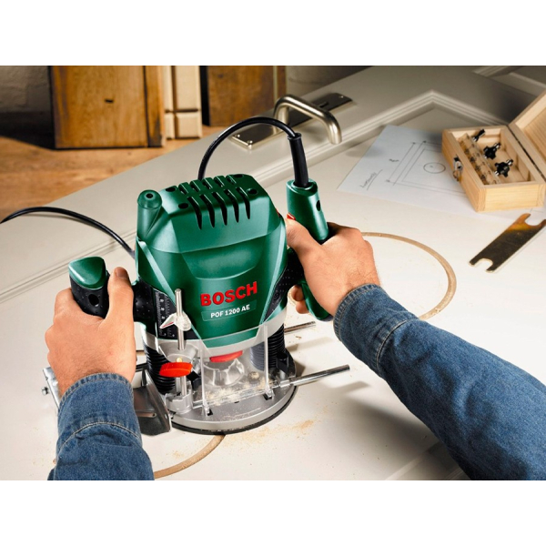 Фрезер Bosch POF 1200 AE 060326A100