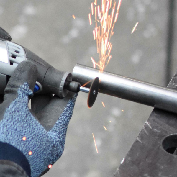 Багатофункціональний інструмент Dremel 3000-15 з 15 насадками, в м'якому кейсі F0133000JA
