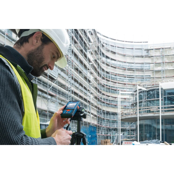 Лазерний далекомір Bosch Professional GLM 100-25 C з чохлом 0601072Y00