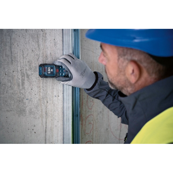 Лазерний далекомір Bosch Professional GLM 50-22 з чохлом 0601072S00